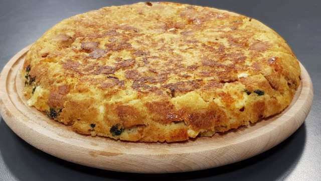 Rreze Dielli 13 Janar 2020 - Të Gatuajmë me Znj Vjollca P. 2 -Byrek në tigan me bukë të thatë