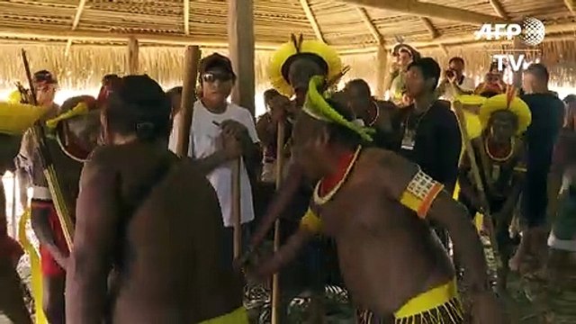 Indigenous leader Raoni Metuktire stresses the importance of an alliance to defend Amazon tribes