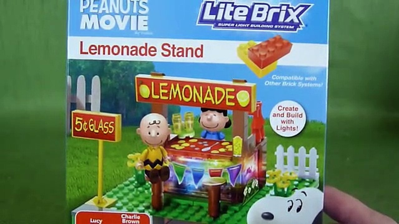 The Peanuts Movie 2015 Lite Brix Lemonade Stand Lego Set Toy Review