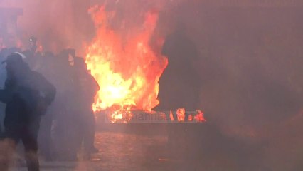 Festivali në Spanjë - Kalorës dhe kuaj hidhen mes flakëve, mendohet se mbron kafshët nga sëmundjet