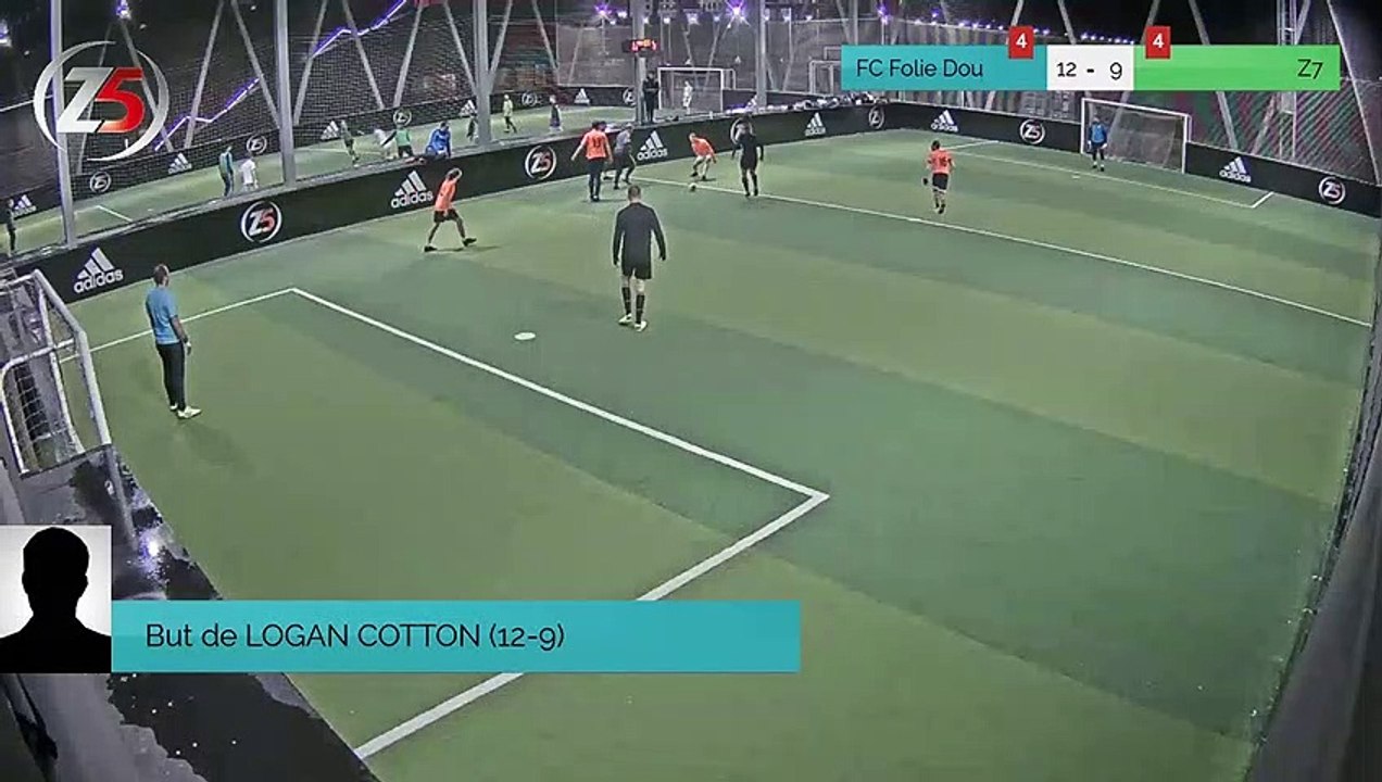 But de LOGAN COTTON (12-9)
