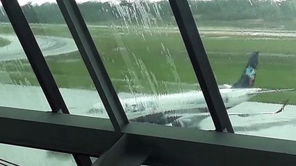 [SBEG Spotting]Embraer 195 PR-AXL no pushback antes de decolar para Tefé(17/01/2020)