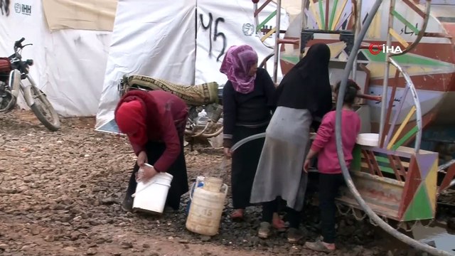 - Bombardımandan kurtulmak için dağın tepesine sığındılar- Güvenli bölgelere kaçan Suriyeli siviller dağlık araziye kamp kurdu
