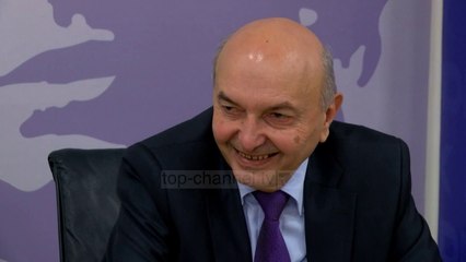 下载视频: Mustafa: VV, me logjikë lufte/ Kritika e kreut të LDK-së për partnerin e tij Albin Kurti