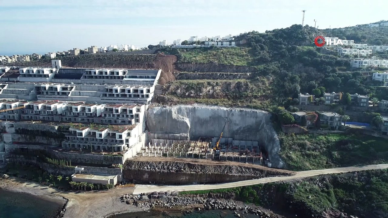 Kaçak yapılar bir yandan yıkılırken diğer yandan yeniden yapılıyor