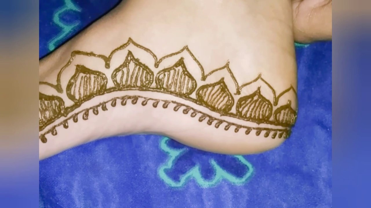 Very easy and beautiful leg mehndi design/2020 latest leg mehndi design