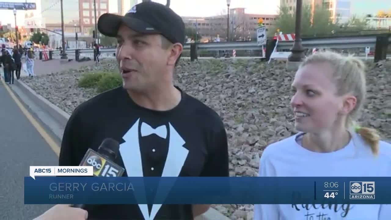 Runners preparing for Rock 'N' Roll Marathon