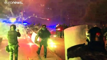 مئات الجرحي جراء الصدامات بين المتظاهرين وقوات الأمن في بيروت