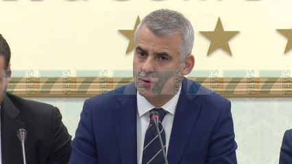 DULE AKUZON QEVERINE SE PO GODET MINORITETIN - News, Lajme - Kanali 7
