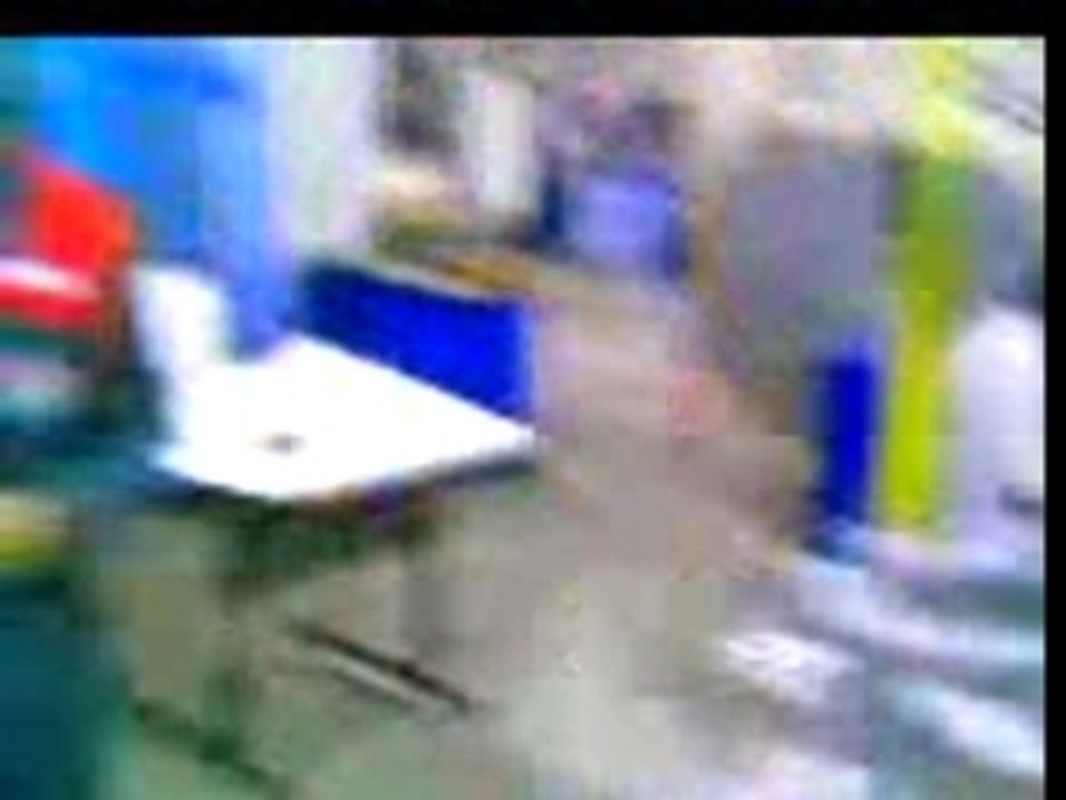 Rolin joue aux quilles