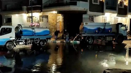 عمليات إزالة المياه من شوارع مطروح بعد يوم أمطار غزيرة
