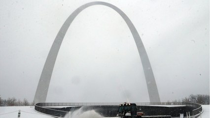 Brr! American Midwesterners Urged To Stay Put During Massive Snowstorm
