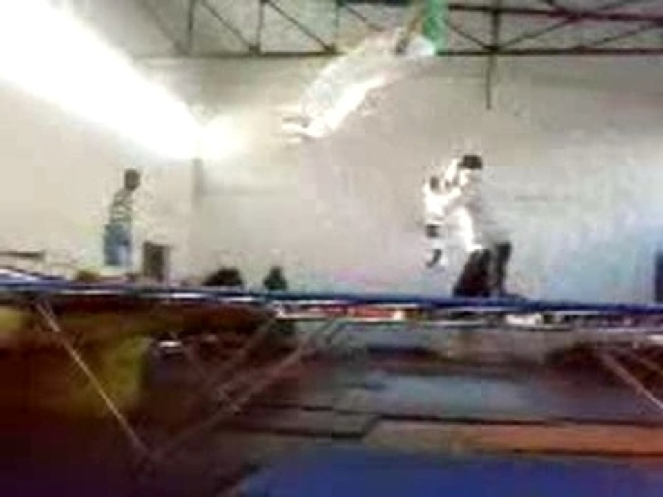 Salto Momo
