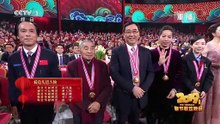 [2019央视春晚]特别设计模范先进人物时代楷模拜年字幕版