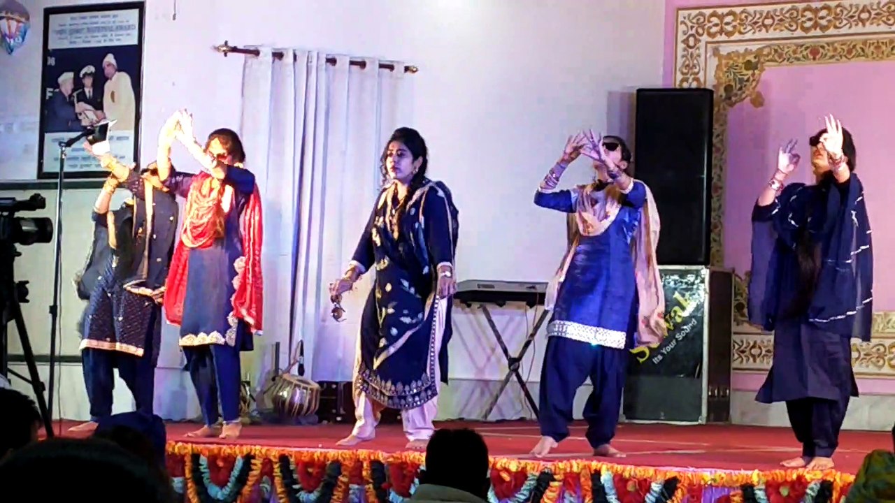 dance by college girls
