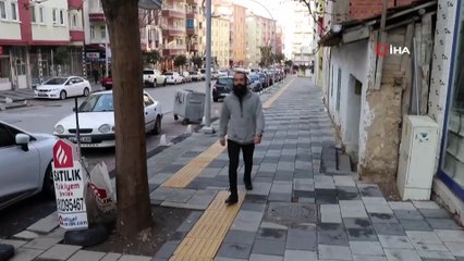 42 Santimlik Sakalını Alana Yanında Saç Bedava