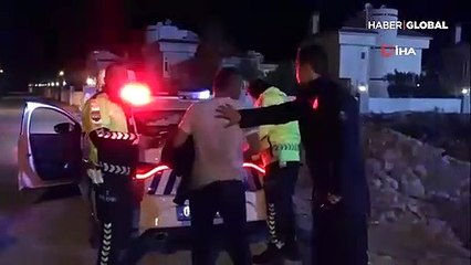 Dereye uçan alkollü sürücüden polise isyan: "Beni bir yere yatırın"