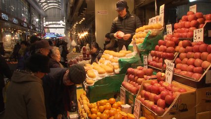 설 앞둔 전통시장 '북적'...설레는 주말 장보기 / YTN