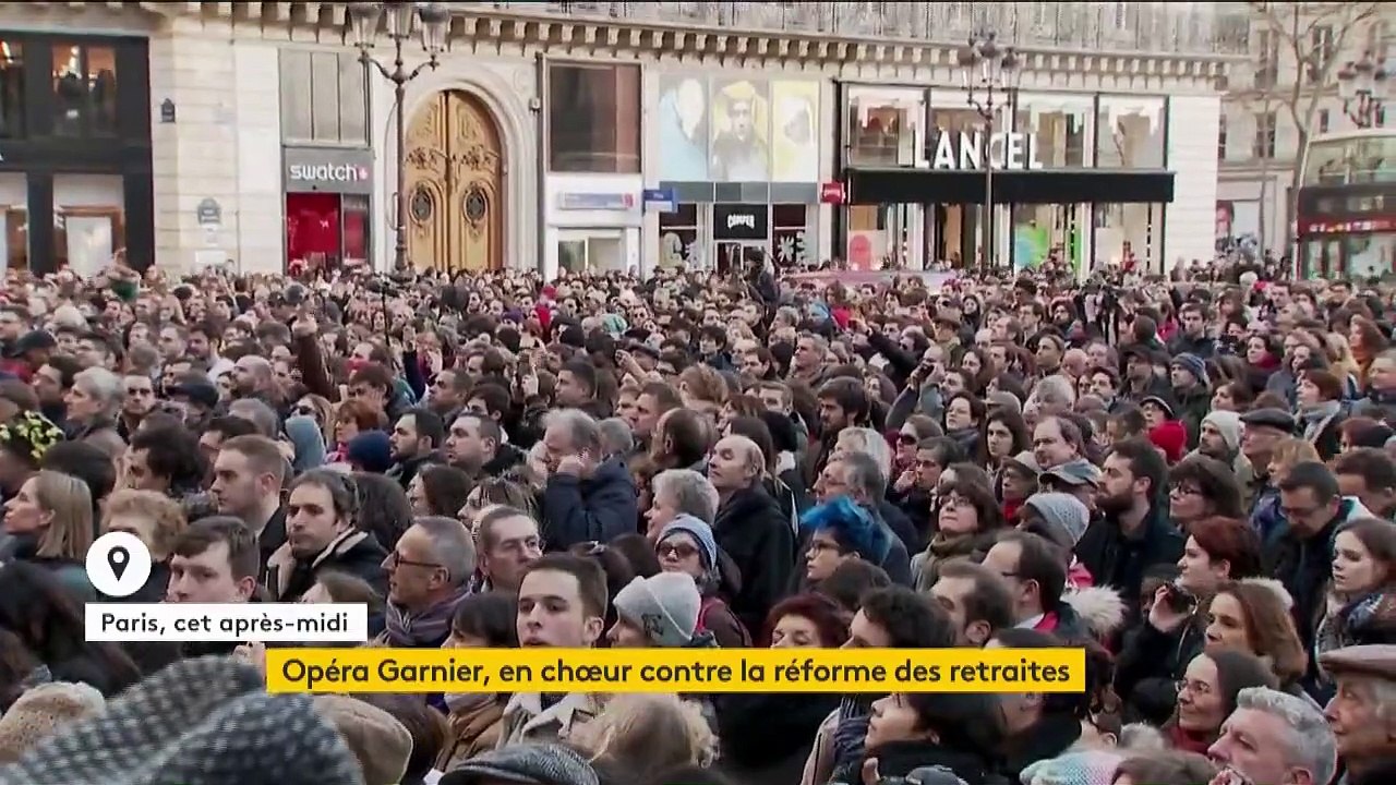 Paris : l'Opéra Garnier offre un nouveau spectacle contre la réforme des retraites
