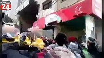 شاهد محتجو السويداء يهتفون: يا مخلوف ويا شاليش حلوا عنا بدنا نعيش (فيديو)