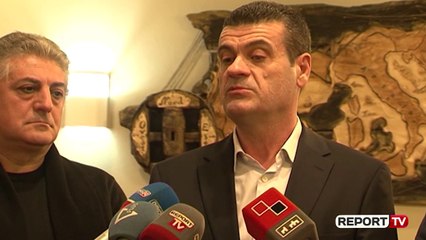 Report TV - Patozi nga Korça: Tryeza për të ruajtur statuskuonë