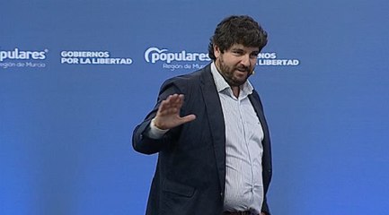 López Miras cree que la polémica con el 'censura parental' es una "cortina de humo"