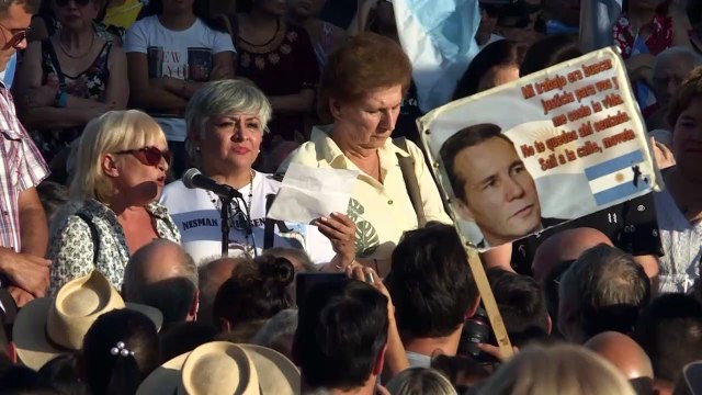 Argentines remember prosecutor killed while probing attack on Jews