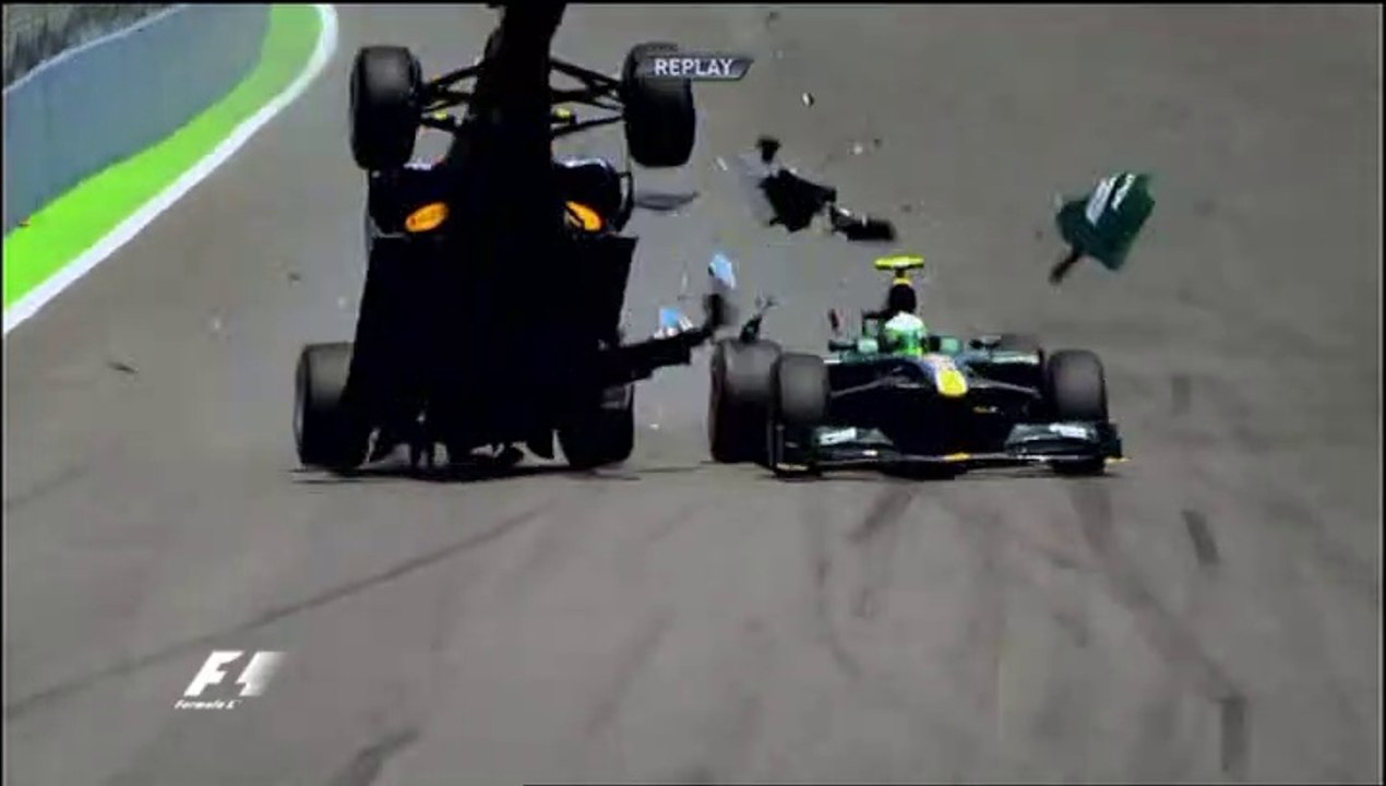 F1 2010 Valencia Race ber Massive Crash Flip over Kovalainen Vidéo