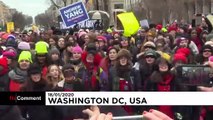Stati Uniti: donne in corteo contro Trump in occasione della ''Women's march''