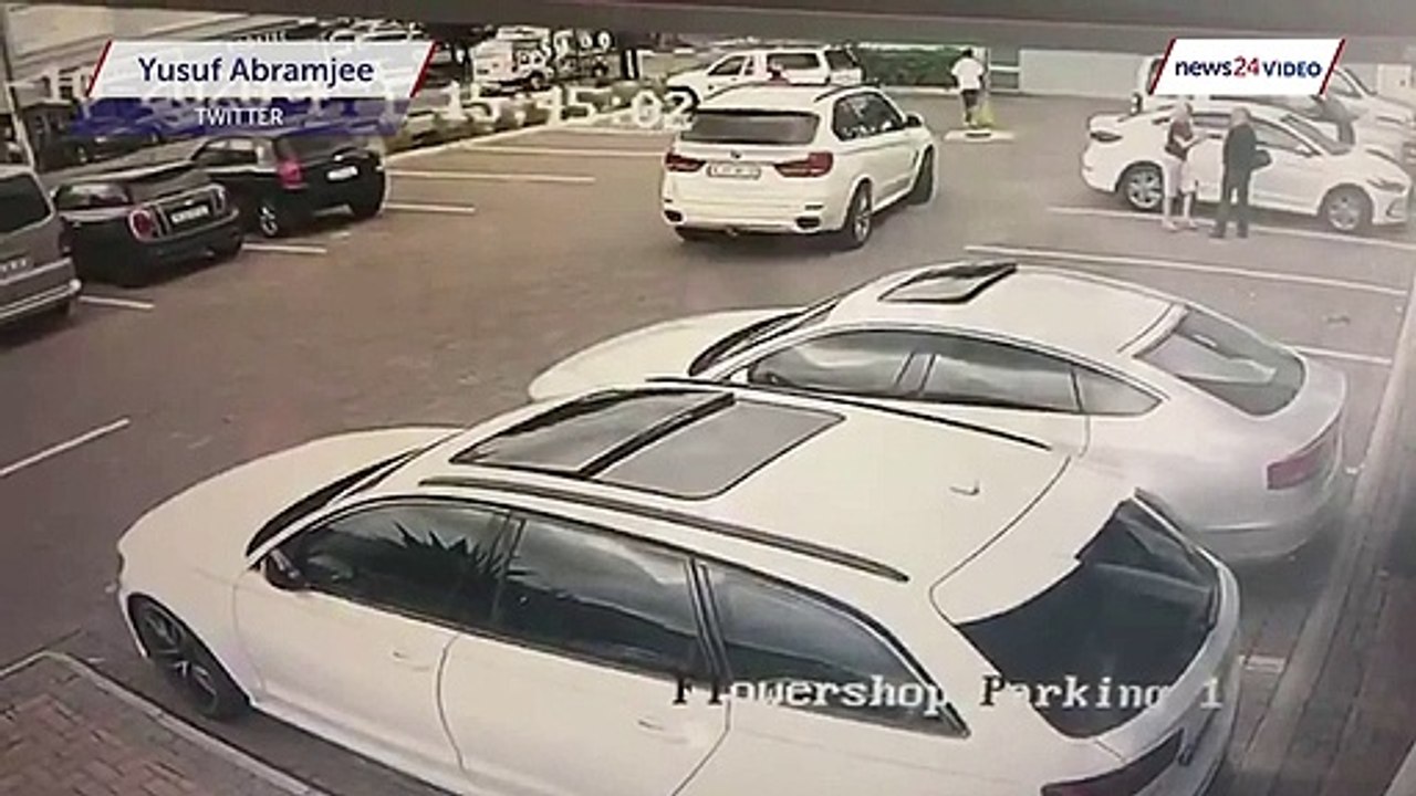 WATCH - CCTV Cameras capture dramatic moment man shoots at fleeing robbers