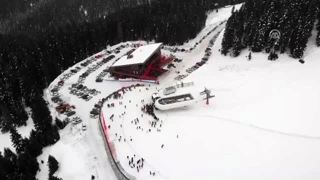 Ilgaz 2-Yurduntepe Kayak Merkezi'nde sömestir ve hafta sonu yoğunluğu