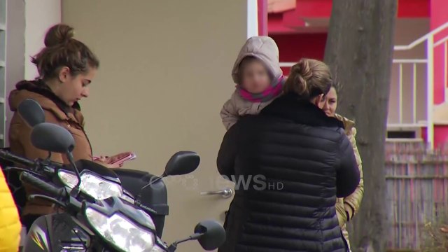 Ora News - Shpërthejnë virozat, 300 fëmijë në ditë në pediatri