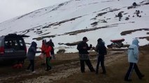 Alpinisti rrëzohet dhe thyen këmbën, helikopteri i Forcave Ajrore niset për ndihmë