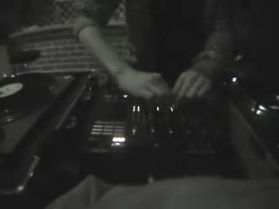 Dj macfly mix zerk 01 avec enduser caustic pulse