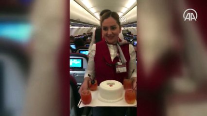 Leylekle kurduğu dostluğun anlatıldığı belgeseldeki balıkçı Yılmaz'a THY uçağında sürpriz