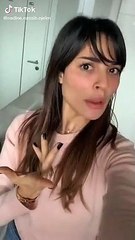 نادين نجيم ترد على منتقدة لها: الكل ناطر يشوف جمالك وهضامتك