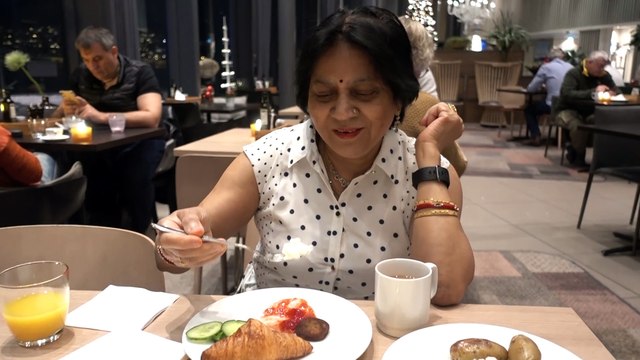 BDMV-256 Aruna & Hari Sharma at Breakfast Scandic Ishavshotel 4* Tromsoe Norway Dec 18, 2019