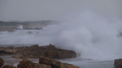 Gloria mantendrá este lunes a Baleares en alerta roja