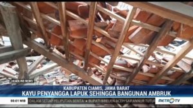 Atap Sekolah di Ciamis Ambruk