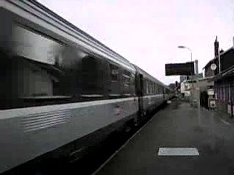 Train SNCF Corail BB67000 gare d'Auffay ligne Rouen-Dieppe