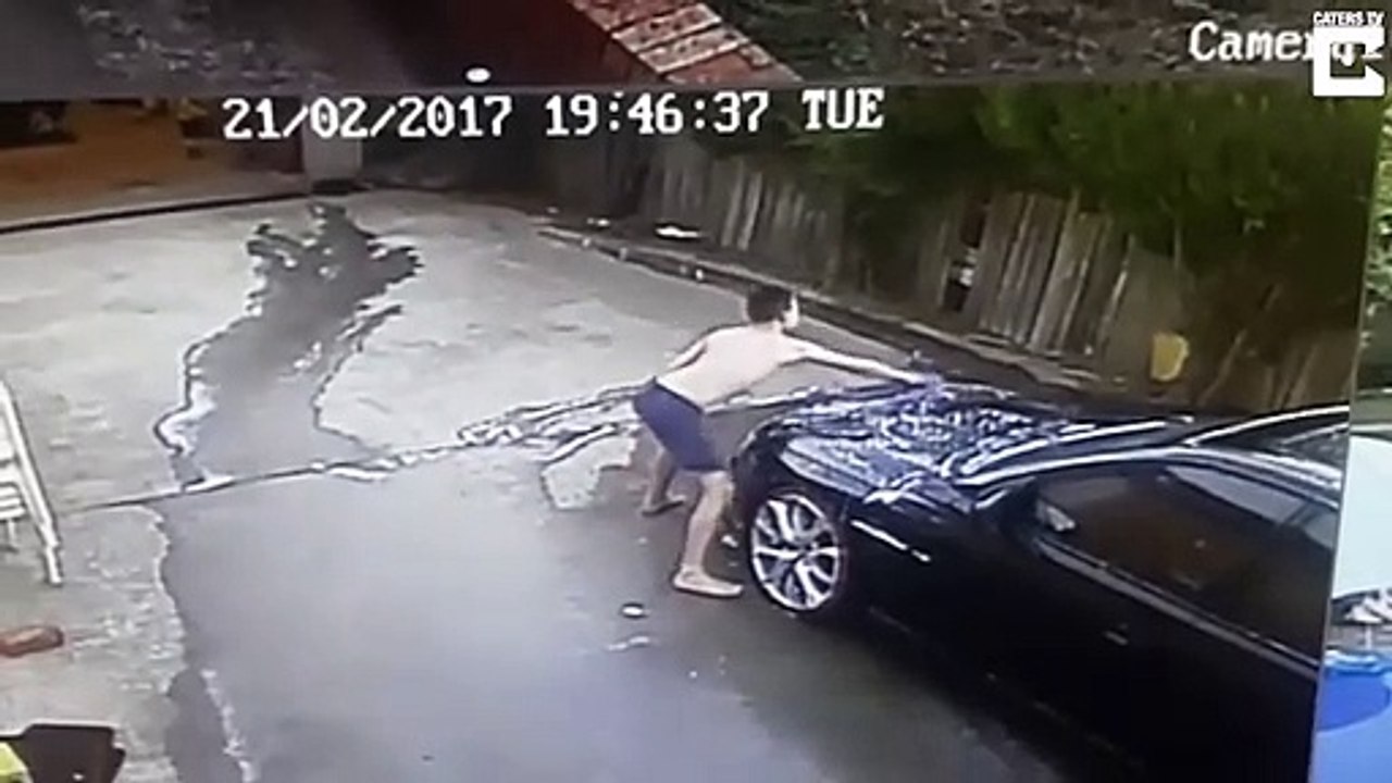 Quand tu demandes à ton fils de laver la voiture et qu'il fait ça bien...