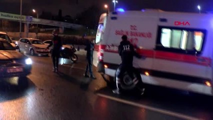 Otomobilin çarptığı motosikletli yaralandı