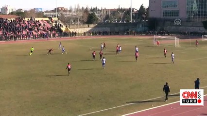 3 kez tekrarlanan penaltıda gole izin vermedi