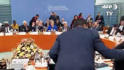 Líbia: potências concordam em respeitar embargo da ONU