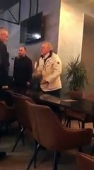 Videon ku Walkeri nuk ia zgjat dorën, Thaçi buzëqesh