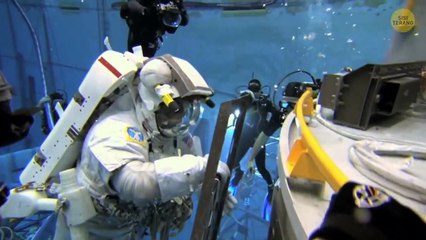 Bagaimana Benda Langit Bisa Jatuh jika Tidak Ada Gravitasi di Luar Angkasa