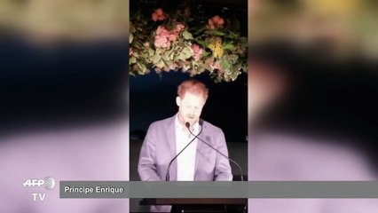 Príncipe Enrique expresa “gran tristeza” por alejarse de familia real