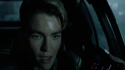Batwoman S01E11 An Un-Birthday Present