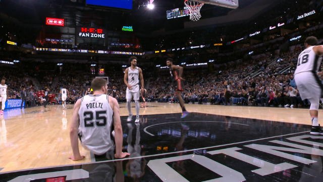 Derrick Jones Jr. throws down huge slam over Poeltl
