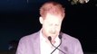 Regardez le Prince Harry qui a brisé le silence cette nuit: 